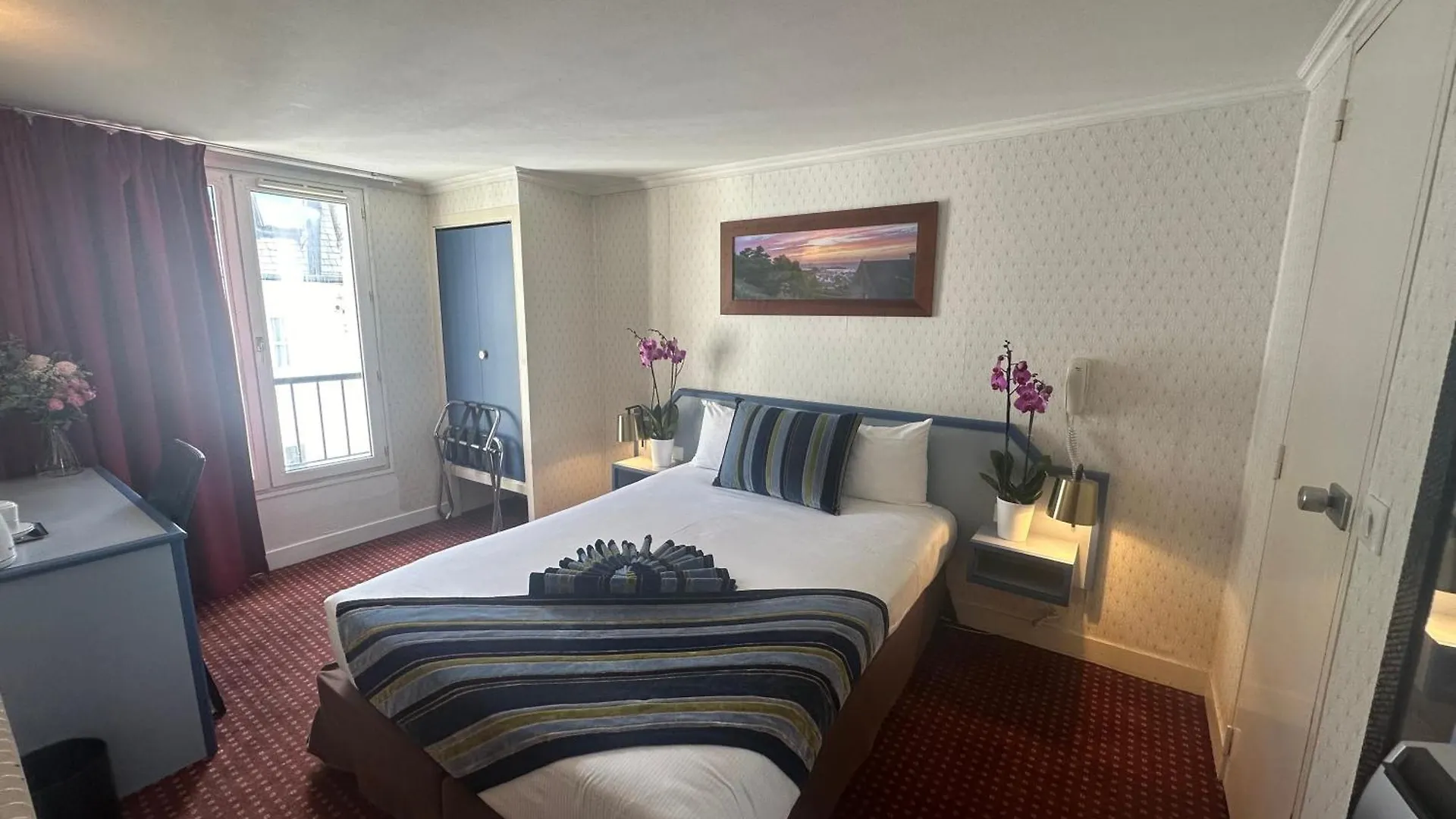 Hotel Opera Deauville contacts
