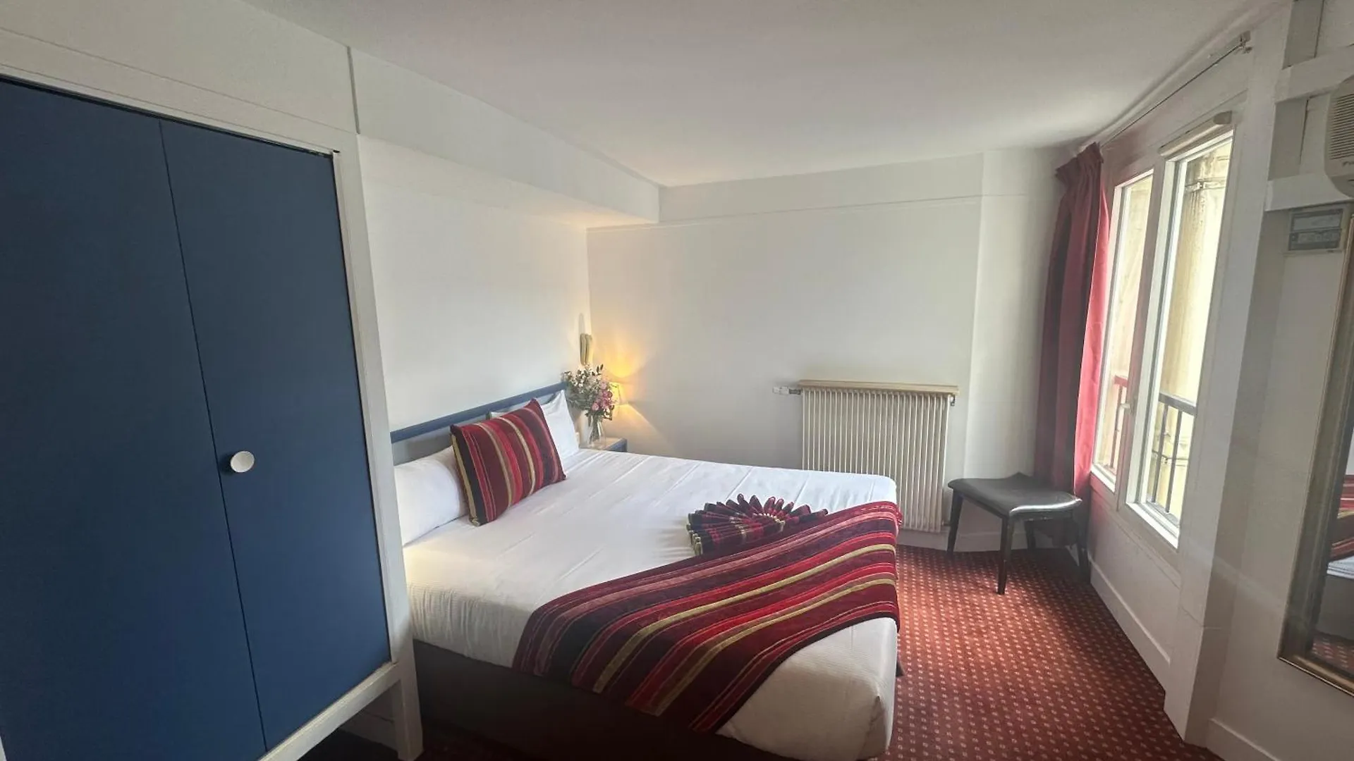 Hotel Opera Deauville Paris 3*,